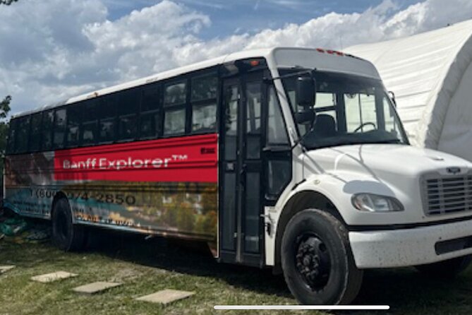 From Banff: Affordable Moraine Lake and Lake Louise Shuttle Bus - Moraine Lake in 75 minutes