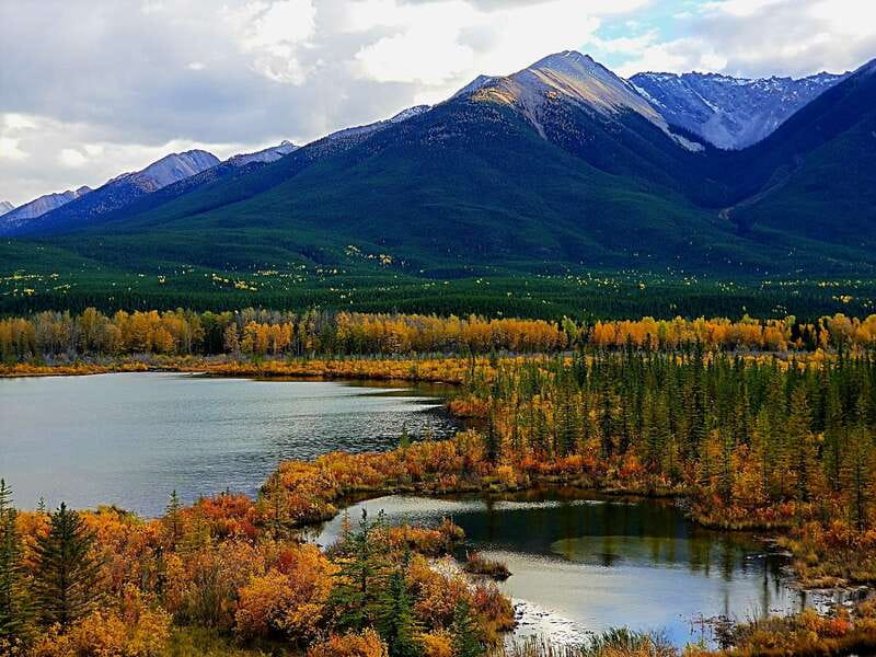 From Banff/Canmore: Deep 1 Day Tour in Banff National Park - The Hoodoos Trail finishes the sightseeing loop