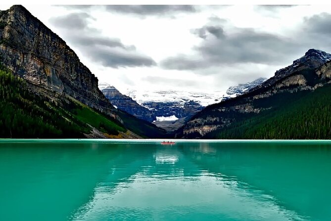 From Banff/Canmore: Trip to Moraine Lake and Lake Louise - Starting from Banff or Canmore