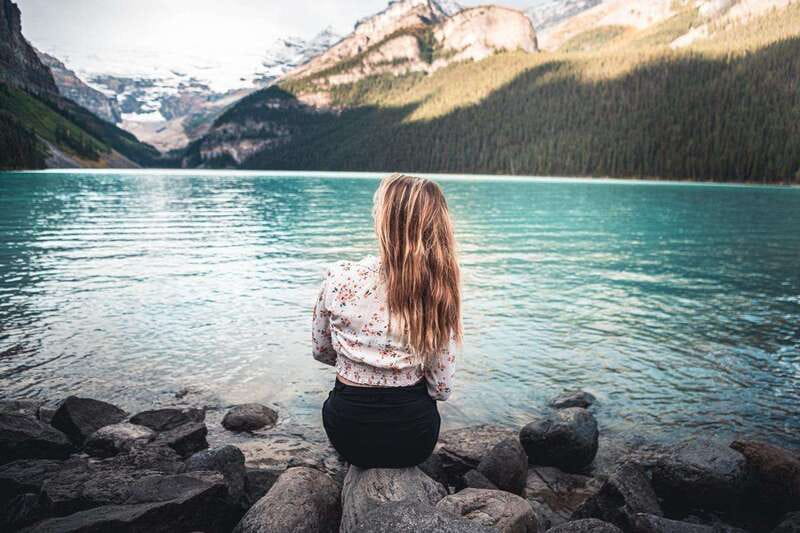 From Banff: Lake Louise and Moraine Lake Sightseeing Tour - Who will enjoy this outing most