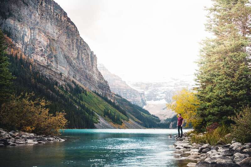 From Banff: Lake Louise and Moraine Lake Sightseeing Tour - Seasonal details you need to check
