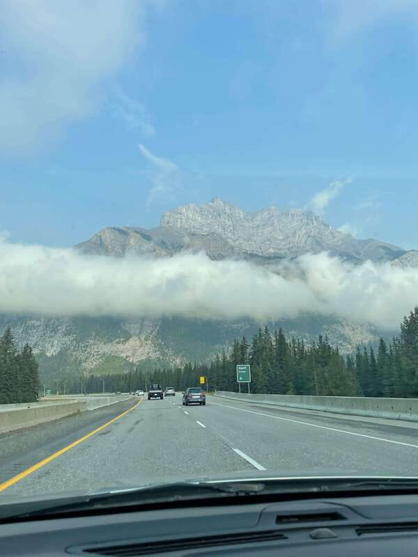 From Calgary: Banff, Moraine Lake and Lake Louise Tour - Johnston Canyon replaces Moraine Lake after October 14
