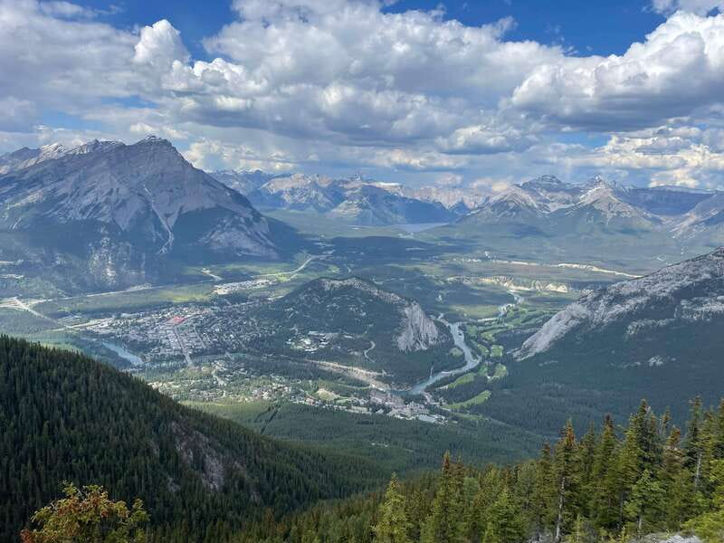 From Calgary: Banff, Moraine Lake and Lake Louise Tour - What the van ride means for comfort