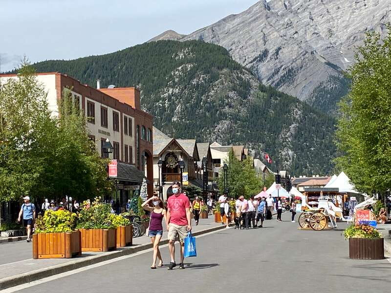 From Calgary: Banff & Yoho National Parks Private Day Tour - Crossing into Yoho for Emerald Lake