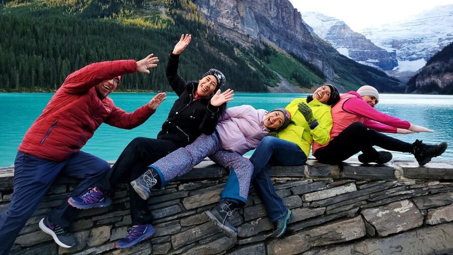 From Calgary/Canmore: Banff National Park Premium Day Trip - Banff town gives you 105 minutes for lunch and browsing