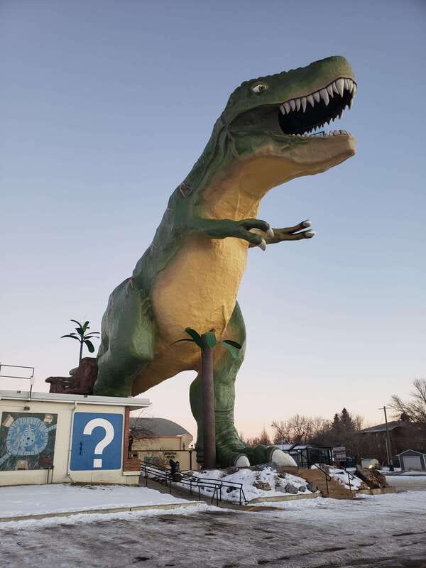From Calgary: Drumheller Private Tour, Full day sightseeing - Winter Planning and Seasonal Closures
