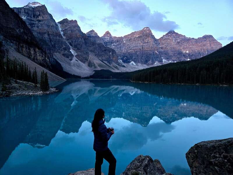 From Canmore/Banff: Moraine Lake Sunrise & Lake Louise Tour - Transport, group size, and comfort