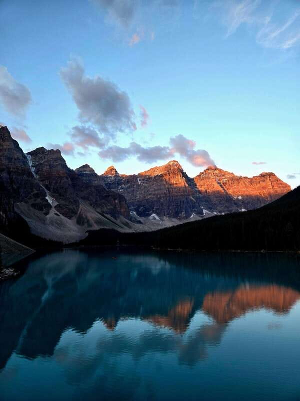From Canmore/Banff: Moraine Lake Sunrise & Lake Louise Tour - My verdict on Moraine Lake and Lake Louise