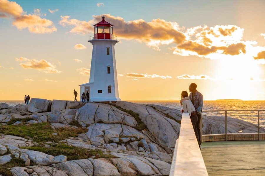 From Halifax: Peggy's Cove Bus Tour - Who will enjoy this bus tour most