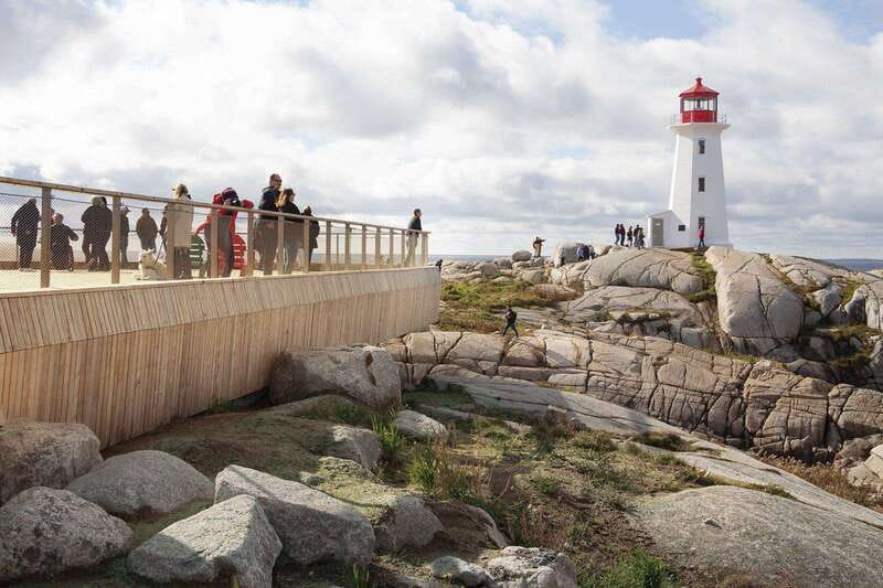 From Halifax: Peggy's Cove Bus Tour - Meeting in Halifax at the orange kiosk