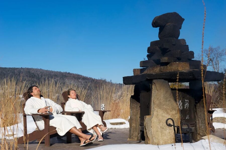 From Montreal: Natur'Eau Spa Day Trip with Admission Ticket - Weather, clothing, and comfort