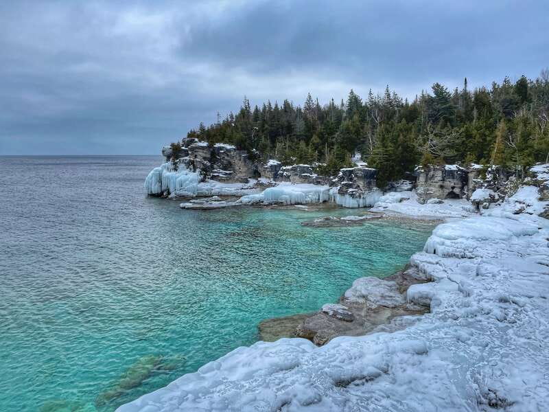 From Toronto: Bruce Peninsula National Park Guided Day Trip - Overhanging Point and the quieter side of the park