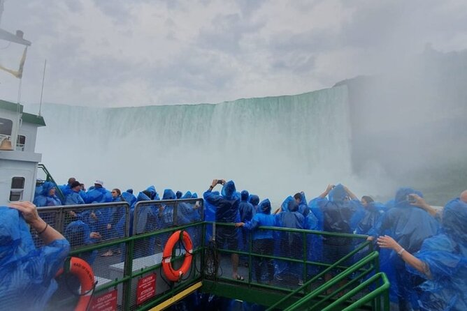 From Toronto: Niagara Falls Day Tour with Optional Boat Cruise - Niagara-on-the-Lake and the return to Toronto