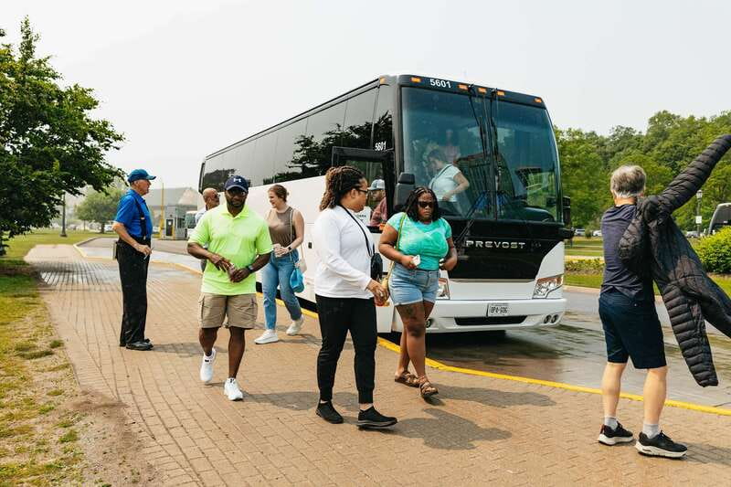 From Toronto: Niagara Falls + Winery, Cruise, & Lunch Option - A full day that depends on good timing