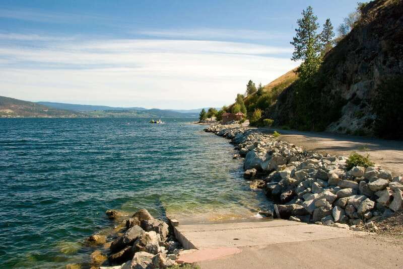 From Vancouver: 4-Day Kamloops, Yoho and Banff National Park - From Vancouver to the Okanagan wine country