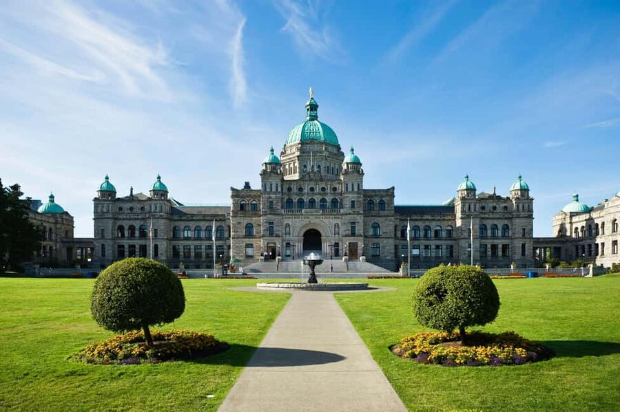 From Vancouver: Full-Day Victoria Tour with Ferry Ticket - A long but efficient Vancouver to Victoria day