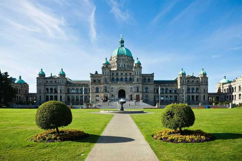 From Vancouver: Full-Day Victoria Tour with Ferry Ticket - Victoria’s Inner Harbour in 45 minutes