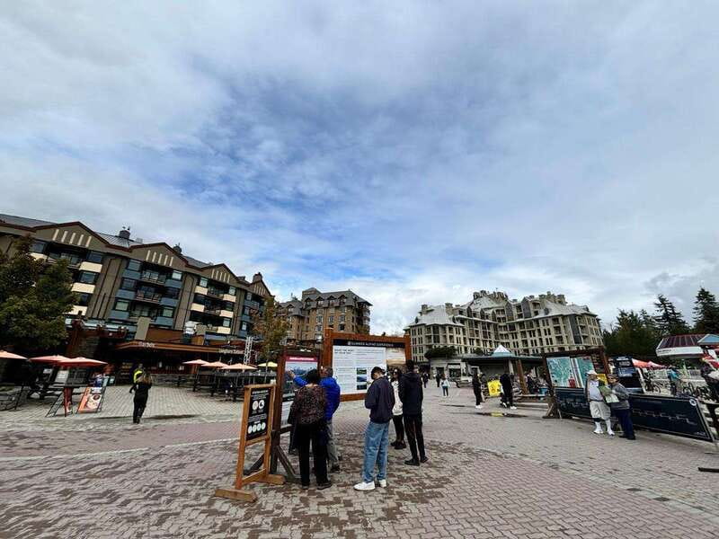 From Vancouver: Full-Day Whistler Tour - Winter: Squamish Canyon and Mamquam Falls