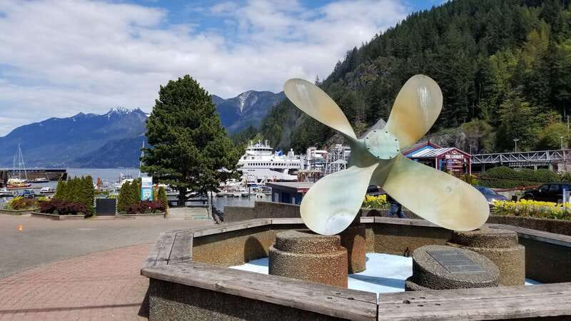 From Vancouver: Shannon Falls and Whistler Sightseeing Tour - Four hours in Whistler gives you room to choose