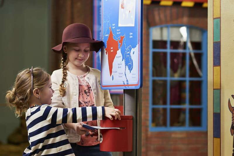 Gatineau: Canadian Museum of History Admission - Ciné+ gives your feet a break