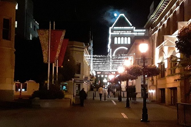 Ghostly Walking Tour in Victoria - Why Victoria works so well after dark