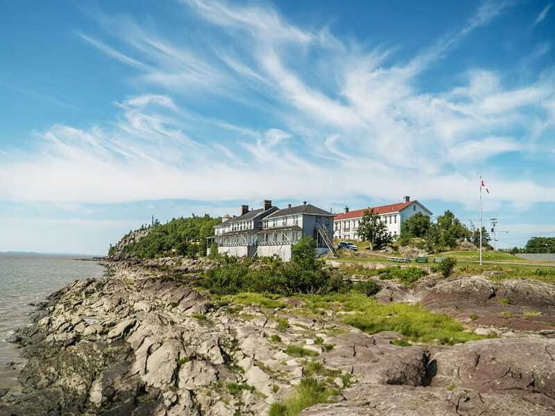 Grosse-Île: Irish Immigrant Memorial Cruise & Tour - Food, Weather, and Comfort