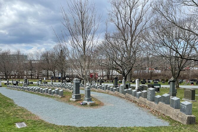 Half Day Small Group Tour in Peggy's Cove and Titanic Cemetery - Pickup Details You Should Get Right
