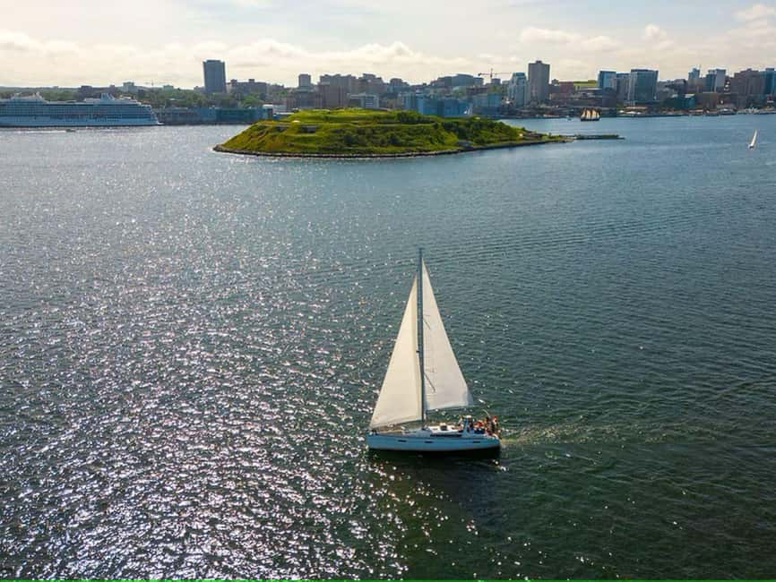 Halifax: Best of Halifax Harbour Tour - The Halifax Explosion and the Titanic connection