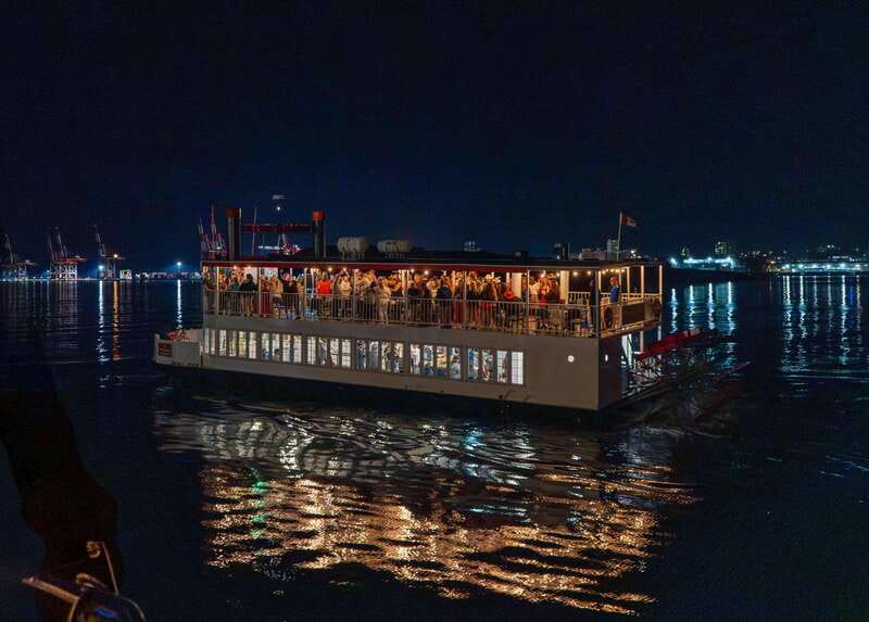 Halifax: Party Cruise on the Harbour Queen - What the Harbour Queen party cruise is really like