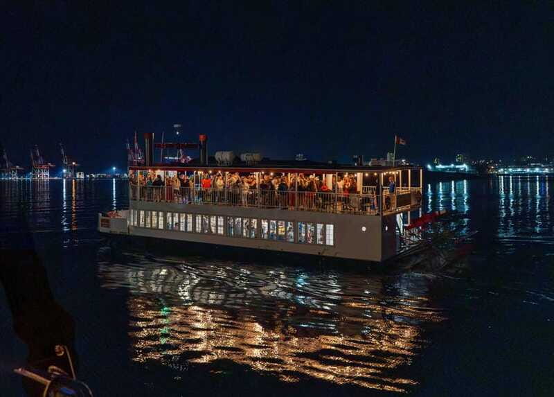 Halifax: Party Cruise on the Harbour Queen - The 110-minute cruise across Halifax Harbour