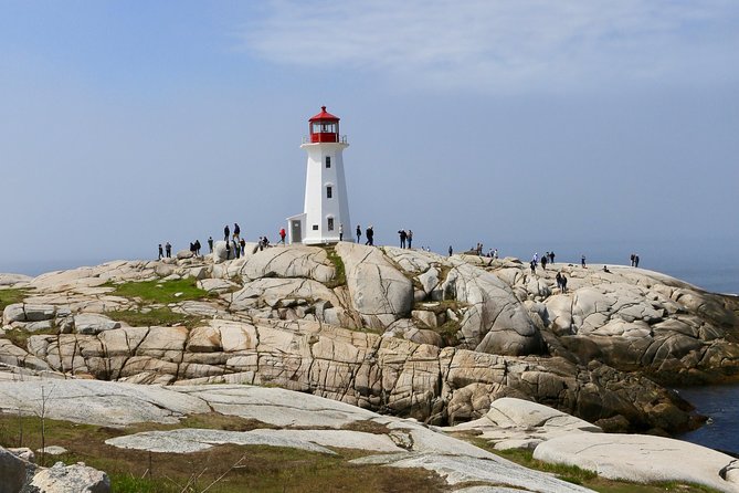 Halifax: Peggy's Cove tour - Lunch, lobster rolls, and the time problem