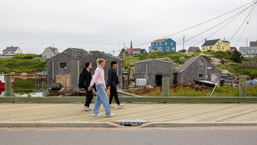 Halifax Small-Group Express Peggy’s Cove Tour - Peggy’s Point Lighthouse and the rocky shore
