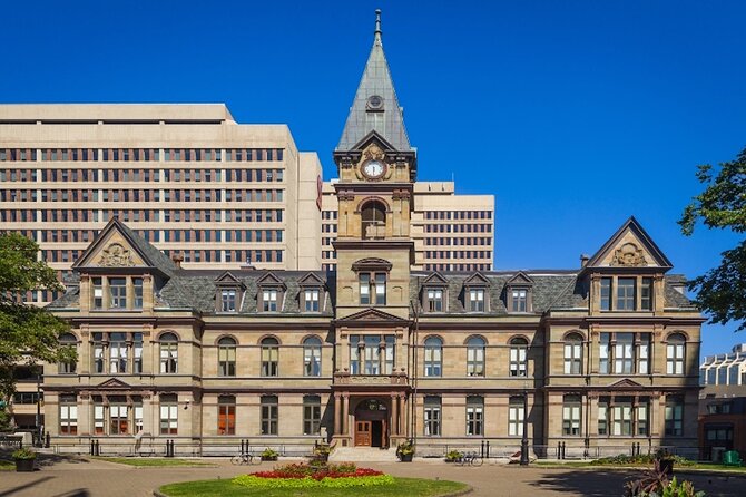 Halifax Small Group Walking Tour with Citadel + Maritime Museum - Guide quality makes or breaks the walk