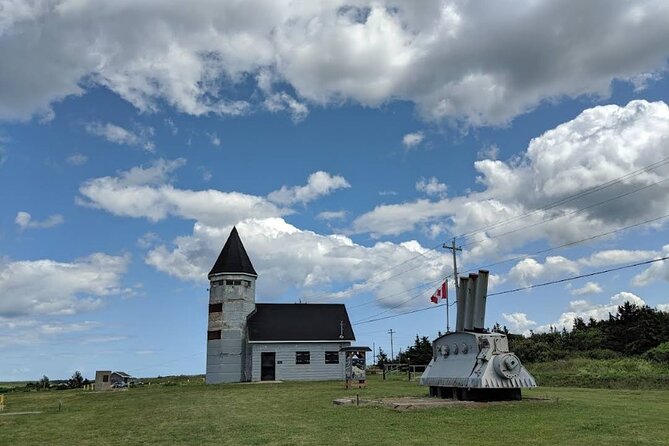 Harbor Highlights: Sydney City Tour - Low Point Lighthouse and the Atlantic view