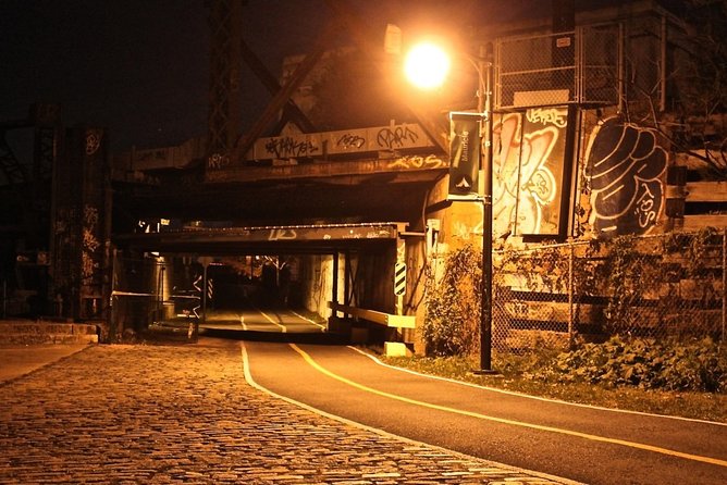 Haunted Griffintown Ghost Walking Tour in Montréal - Why Griffintown makes a good ghost-tour setting