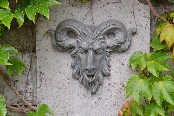 Haunted Old Montreal - Finishing by Château Ramezay