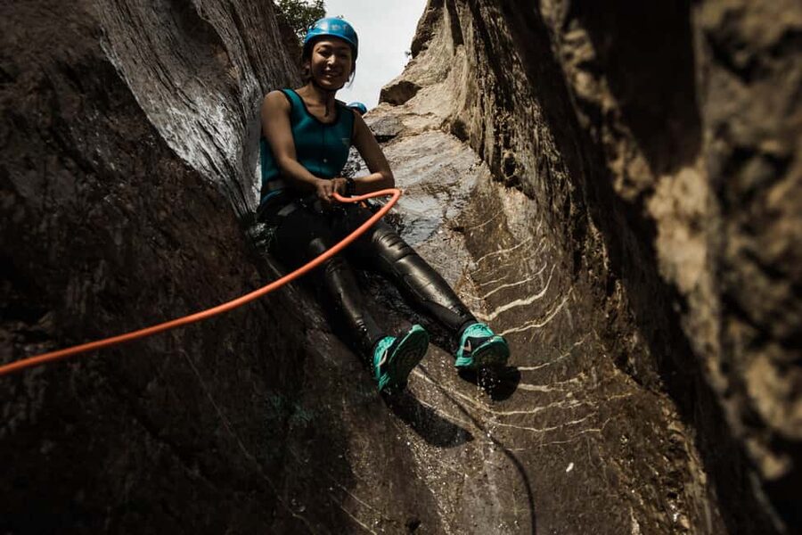 Heart Creek Canyoning tour - Beginner friendly - Near Banff - What the $142 price includes