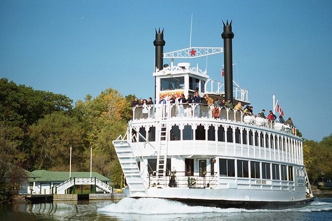 Heart of the 1000 Islands Sightseeing Cruise - Historic Kingston gives the cruise a stronger sense of place