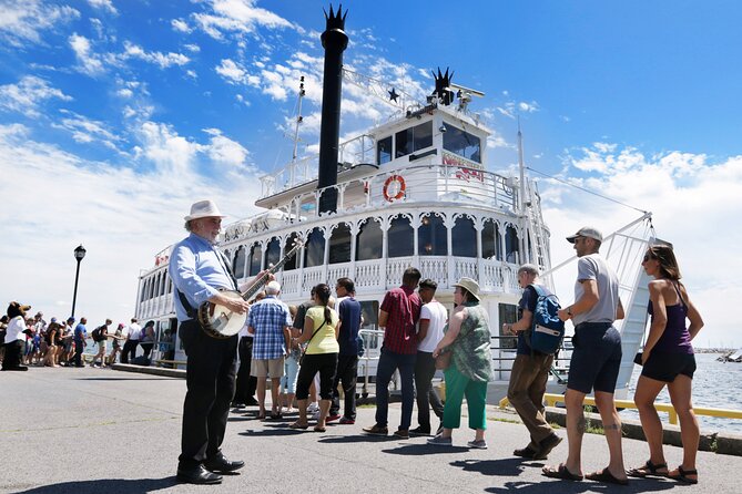 Heart of the 1000 Islands Sightseeing Cruise - The Admiralty group brings the best island scenery