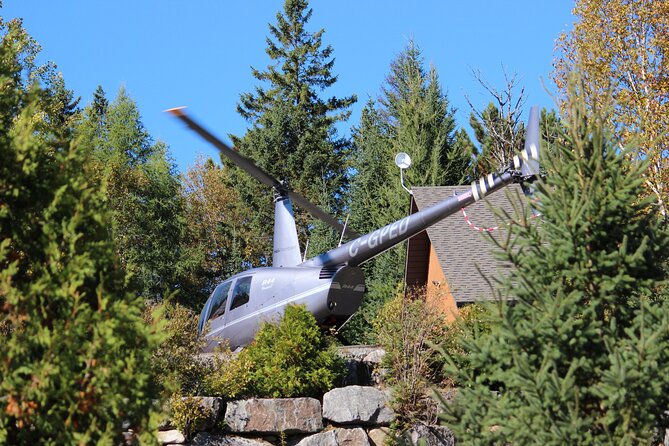 Helicopter Tour Over Mont-Tremblant 70KM ( 20 min ) - Taking off near Mont-Tremblant