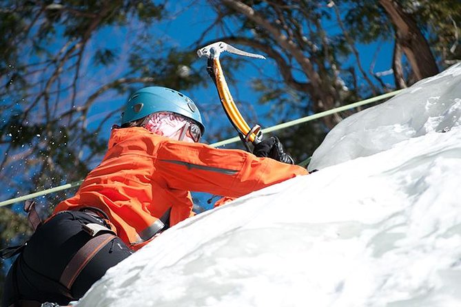 Ice Climbing Initiation in Mont-Tremblant - Climbing the 70-Foot Ice Cliff