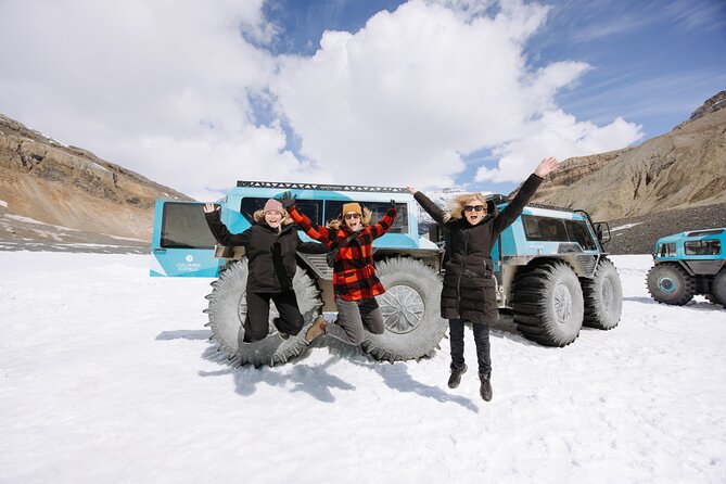 Ice Odyssey at Columbia Icefield - Reaching the exclusive site on Athabasca Glacier