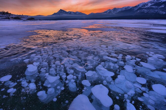 Icefields Parkway and Ice Bubbles of Abraham Lake Adventure - A small group makes the long drive easier
