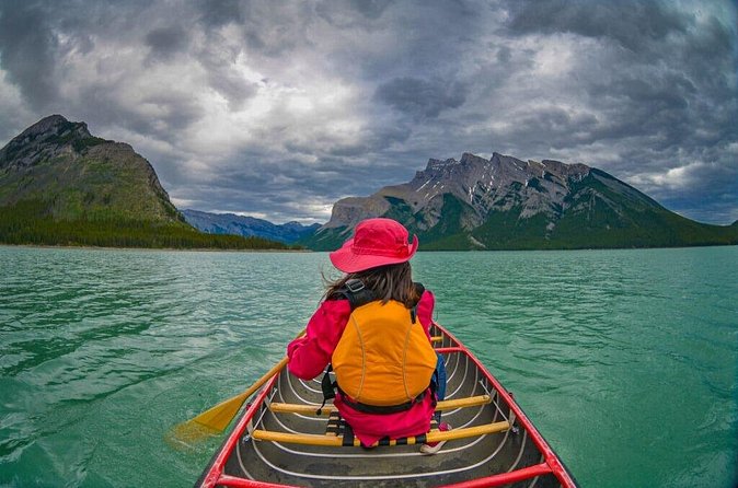 Icefields Parkway Moraine Lake & Lake Louise Tour Full Day - Peyto Lake brings a different kind of mountain view
