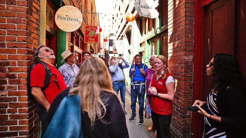 Iconic & Obscure Victoria Walking Tour - Is $16 good value?