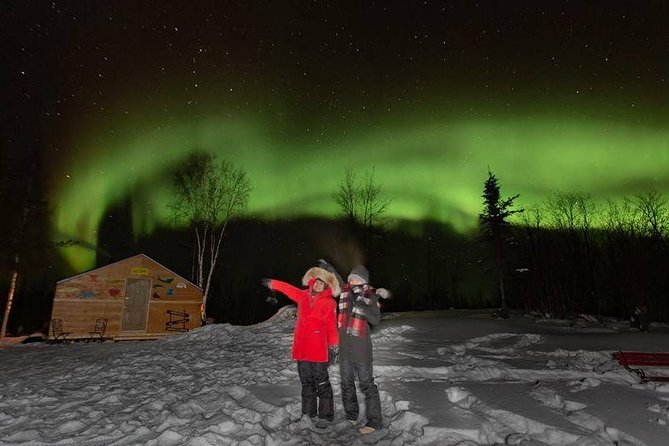 Intimate Aurora Tours Cozy Cabin Bucket List - The 9:30 p.m. pickup around Yellowknife
