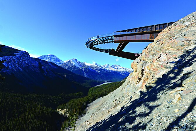 Jasper and Columbia Skywalk Icefield Parkway Private Day Tour - Crowfoot Glacier and the changing Rockies