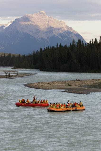 Jasper: Jasper National Park Easy 2-Hour Rafting Trip - What the river ride feels like