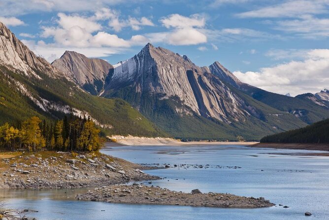 Jasper National Park Tour: Maligne Valley, Medicine Lake and Spirit Island - Key points to know before booking