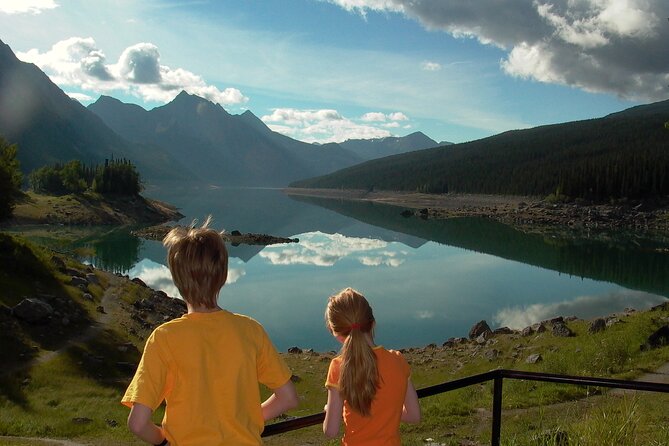 Jasper National Park Tour: Maligne Valley, Medicine Lake and Spirit Island - Price, lunch, and overall value